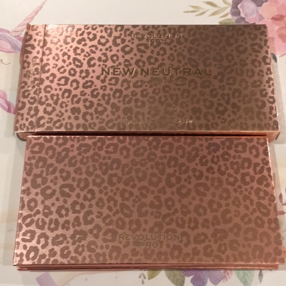 Revolution Pro New Neutral Blushed eye Palette - Picture 3 of 7